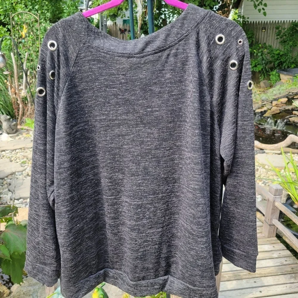 Black Sweatshirt / Tunic - Picture 7 of 9